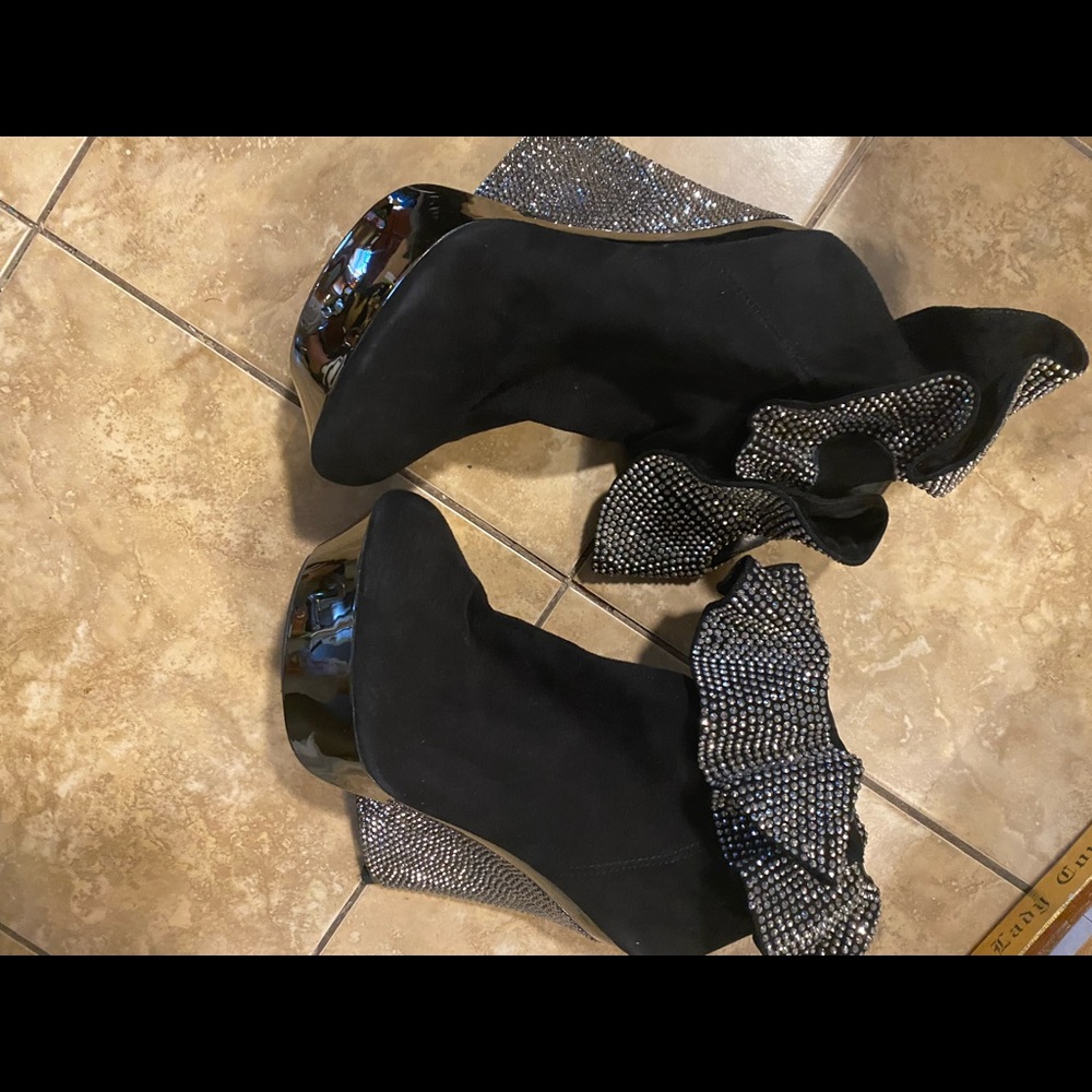 Lady couture booties